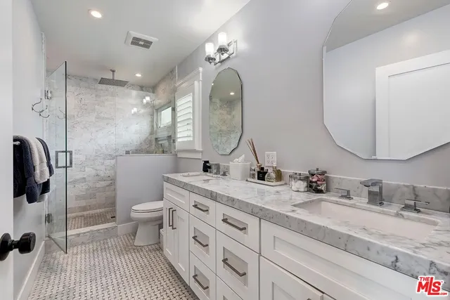 $2,275,000 | 7404 Kentwood Avenue, Los Angeles, CA 90045