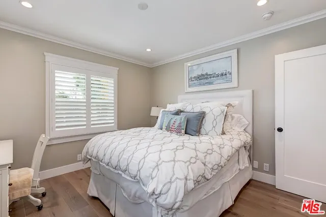 $2,275,000 | 7404 Kentwood Avenue, Los Angeles, CA 90045