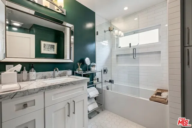 $2,275,000 | 7404 Kentwood Avenue, Los Angeles, CA 90045