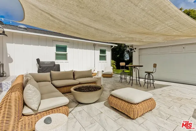 $2,275,000 | 7404 Kentwood Avenue, Los Angeles, CA 90045