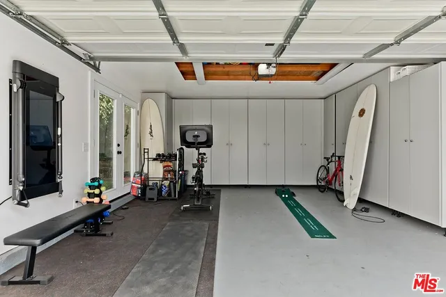 $2,275,000 | 7404 Kentwood Avenue, Los Angeles, CA 90045