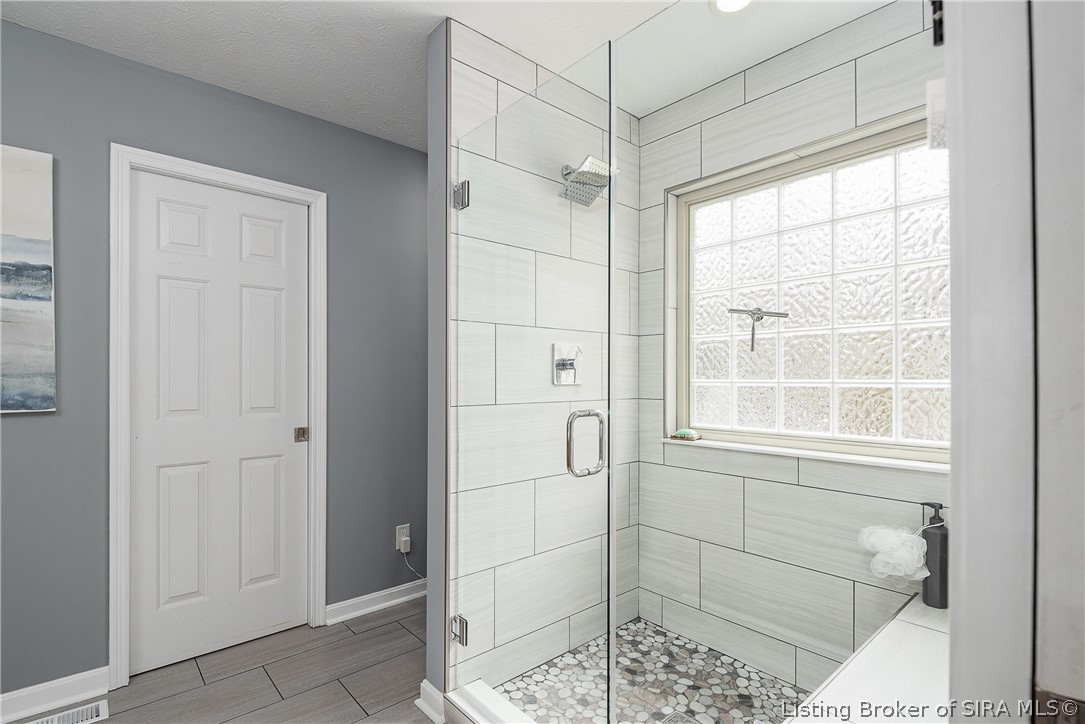 4652 Brush College Road Floyds Knobs, IN 47119 - Photo 15 of 41