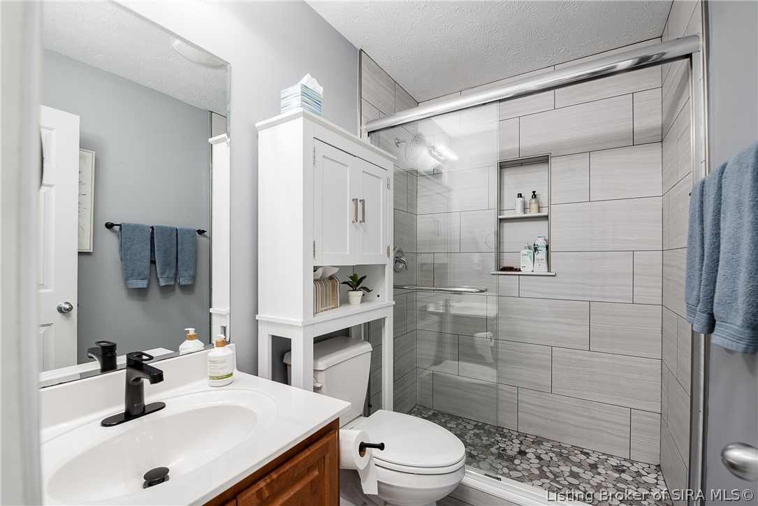 4652 Brush College Road Floyds Knobs, IN 47119 - Photo 18 of 41