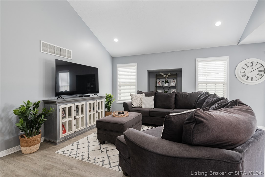 4652 Brush College Road Floyds Knobs, IN 47119 - Photo 4 of 41