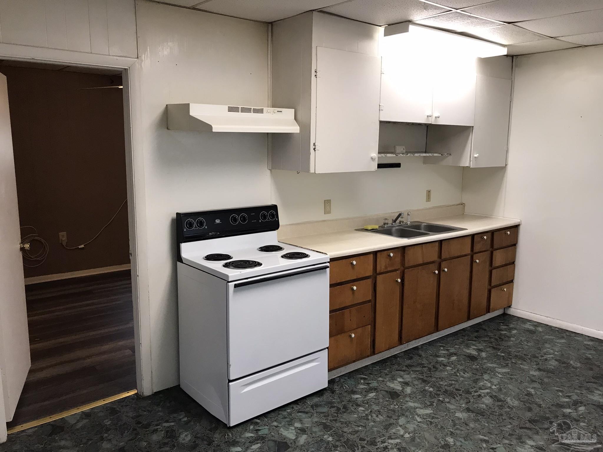 907 North 57th Avenue, Unit 907 Pensacola, FL 32506 - Photo 26 of 34