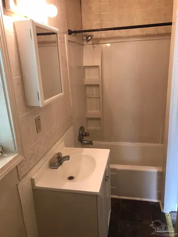 $223,900 | 907 North 57th Avenue, Unit 907, Pensacola, FL 32506