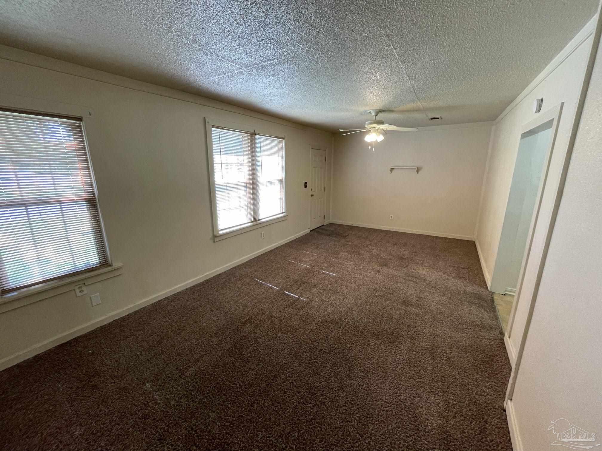 907 North 57th Avenue, Unit 907 Pensacola, FL 32506 - Photo 3 of 34