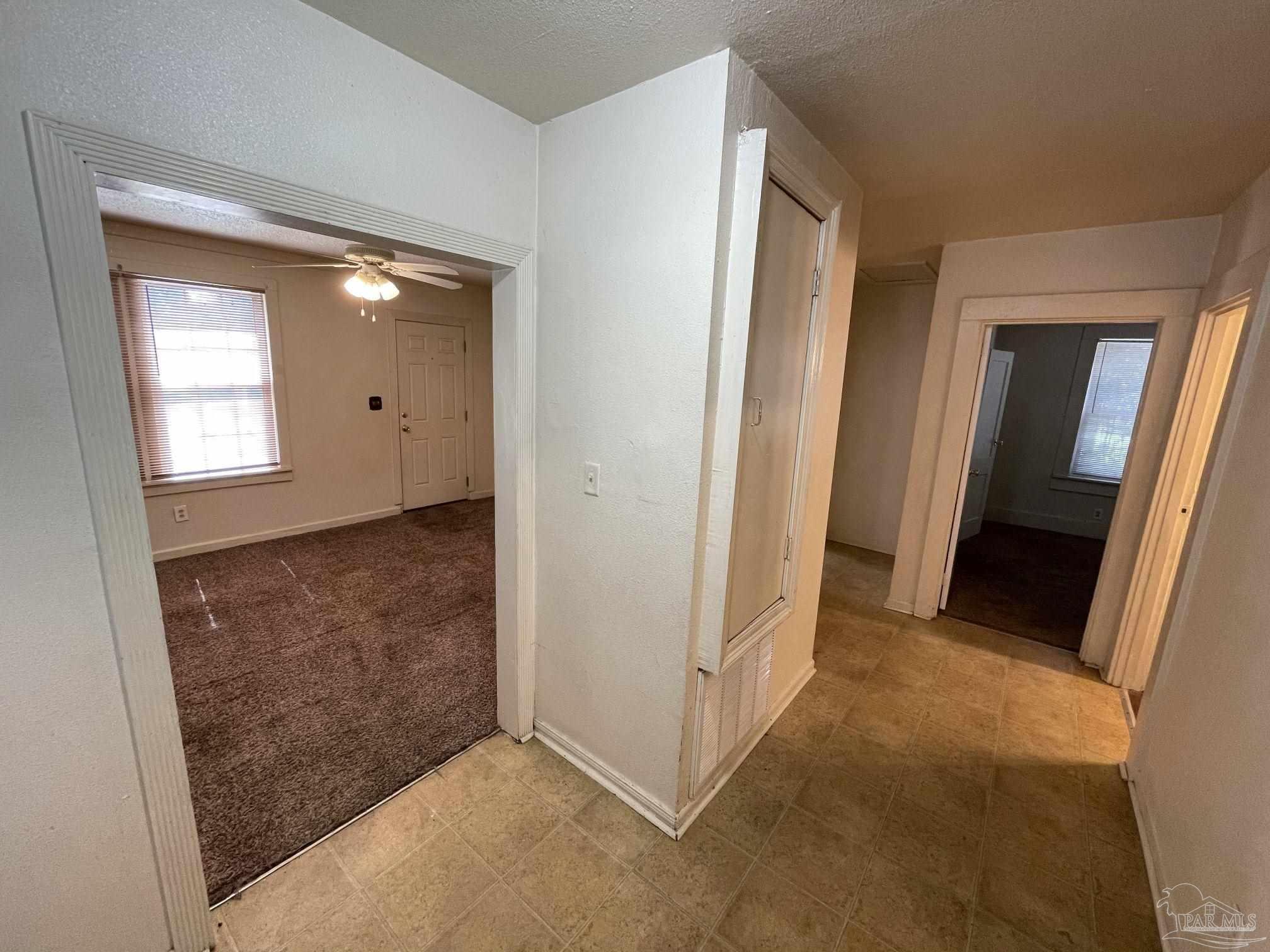 907 North 57th Avenue, Unit 907 Pensacola, FL 32506 - Photo 5 of 34