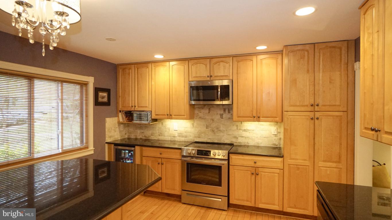 11036 Saffold Way Reston, VA 20190 - Photo 17 of 46 Kitchen - View
