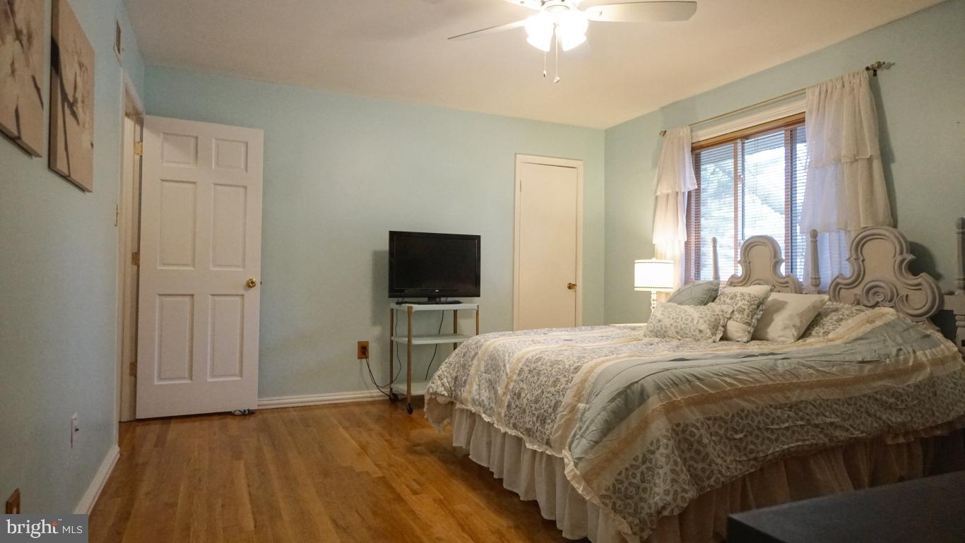 11036 Saffold Way Reston, VA 20190 - Photo 26 of 46 Bedroom - Master