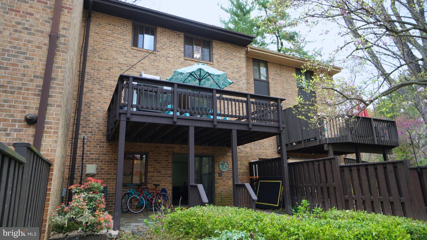 11036 Saffold Way Reston, VA 20190 - Photo 41 of 46 Rear View