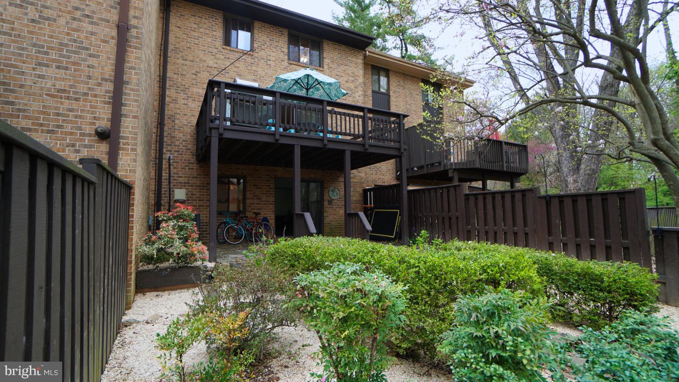 11036 Saffold Way Reston, VA 20190 - Photo 42 of 46 Rear View