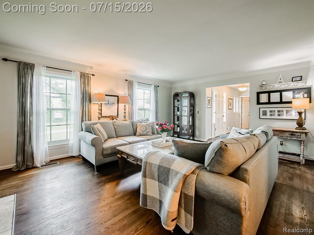 6730 Meadowlake Road Bloomfield Hills, MI 48301 - Photo 3 of 72