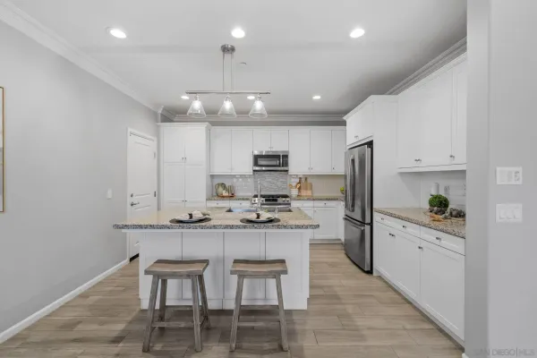 $1,800,000 | 13348 Camelia Way, San Diego, CA 92130