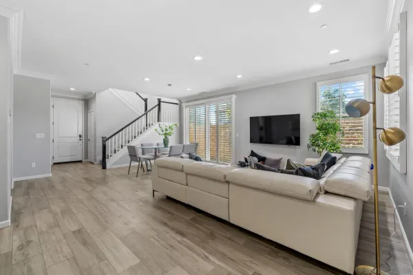 $1,800,000 | 13348 Camelia Way, San Diego, CA 92130