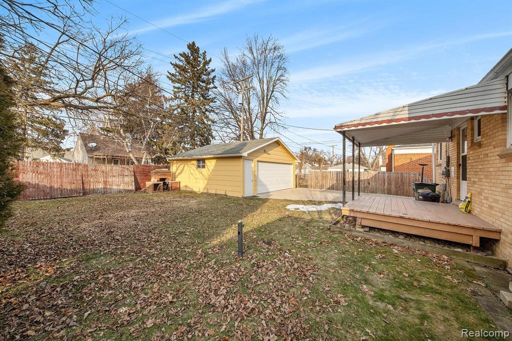 1426 13 Mile Road Royal Oak, MI 48073 - Photo 3 of 26