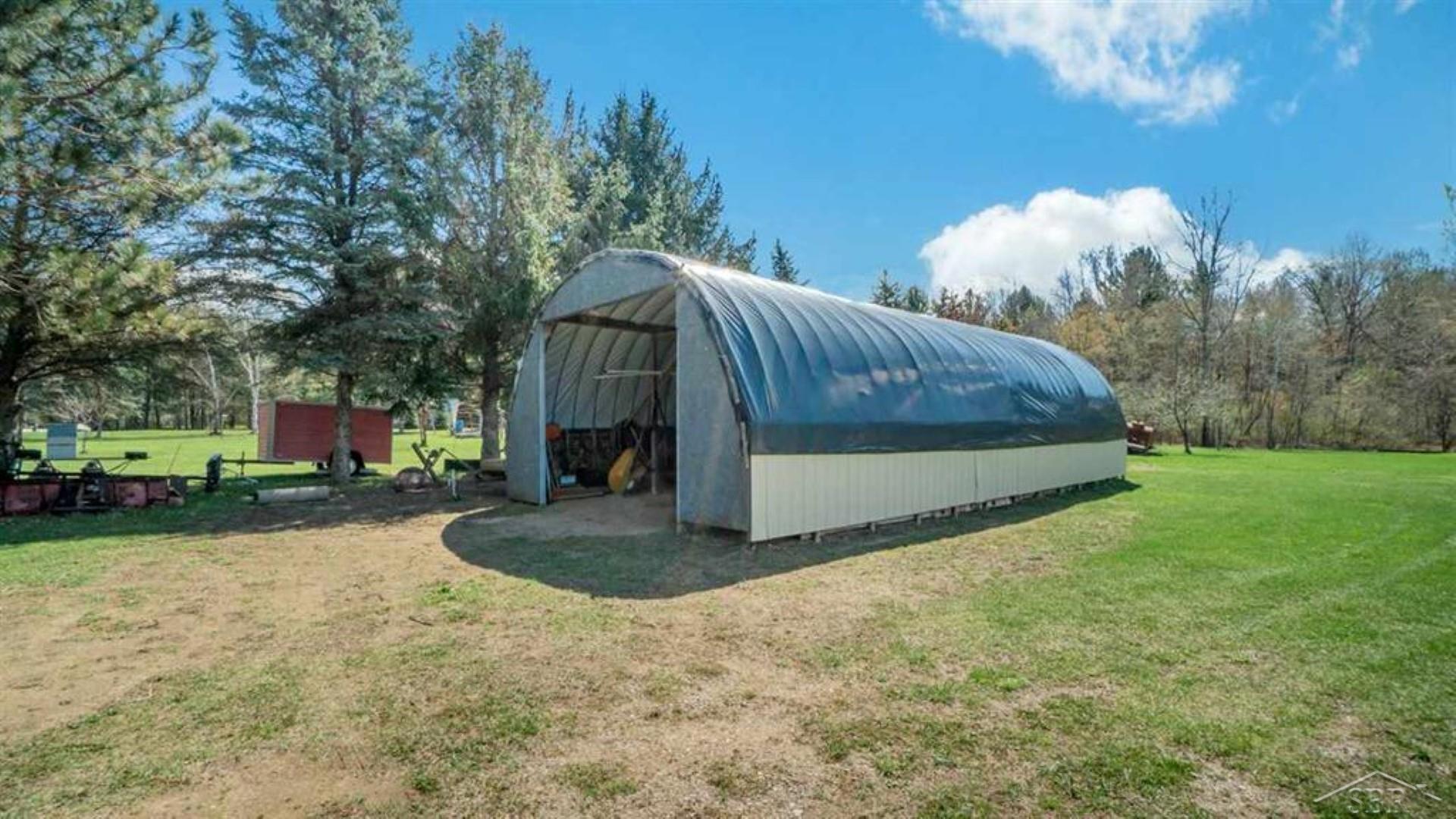 3901 West Shaffer Road Coleman, MI 48618 - Photo 13 of 25
