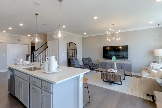 $492,350 | 8540 Chadwick Court, Woodridge, IL 60517