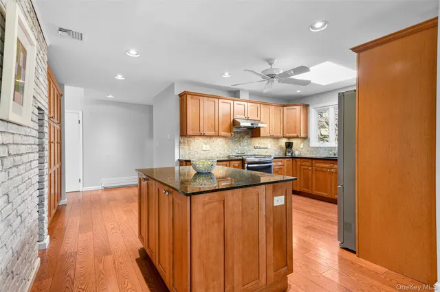 $1,395,000 | 60 Overhill Road, New Rochelle, NY 10804