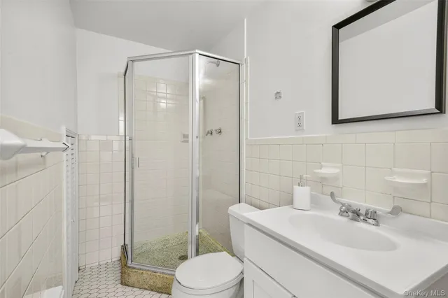 $1,395,000 | 60 Overhill Road, New Rochelle, NY 10804