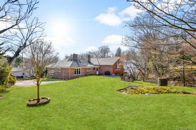 $1,395,000 | 60 Overhill Road, New Rochelle, NY 10804