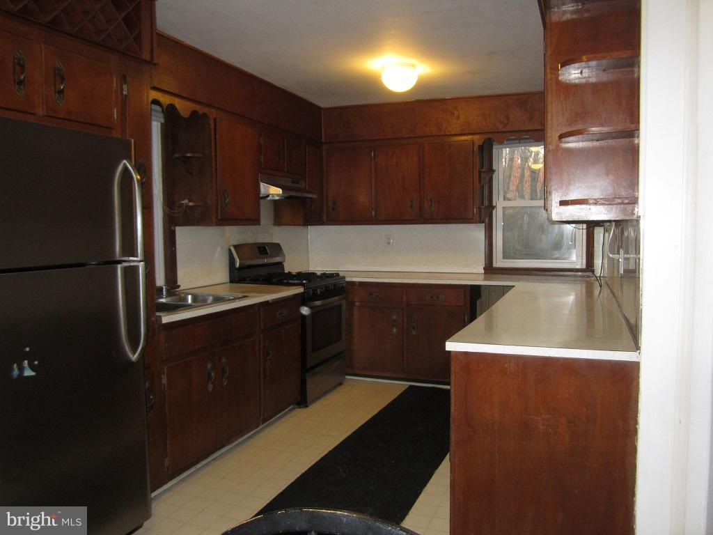 15520 Comus Road Clarksburg, MD 20871 - Photo 8 of 14 Kitchen