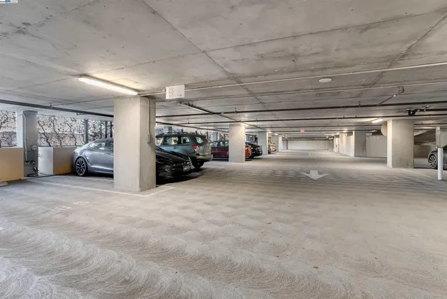 $600,000 | 222 Broadway, Unit 1012, Oakland, CA 94607