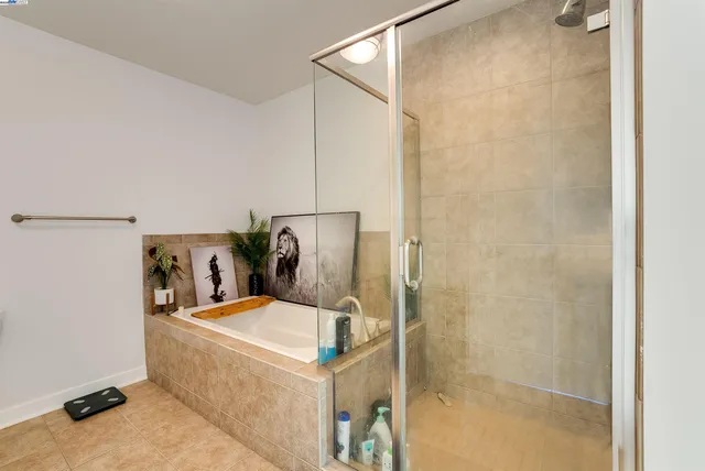 $600,000 | 222 Broadway, Unit 1012, Oakland, CA 94607