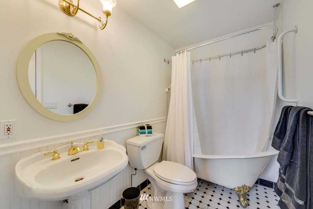 24009 South Lake Roesiger Road Snohomish, WA 98290 - Photo 11 of 25
