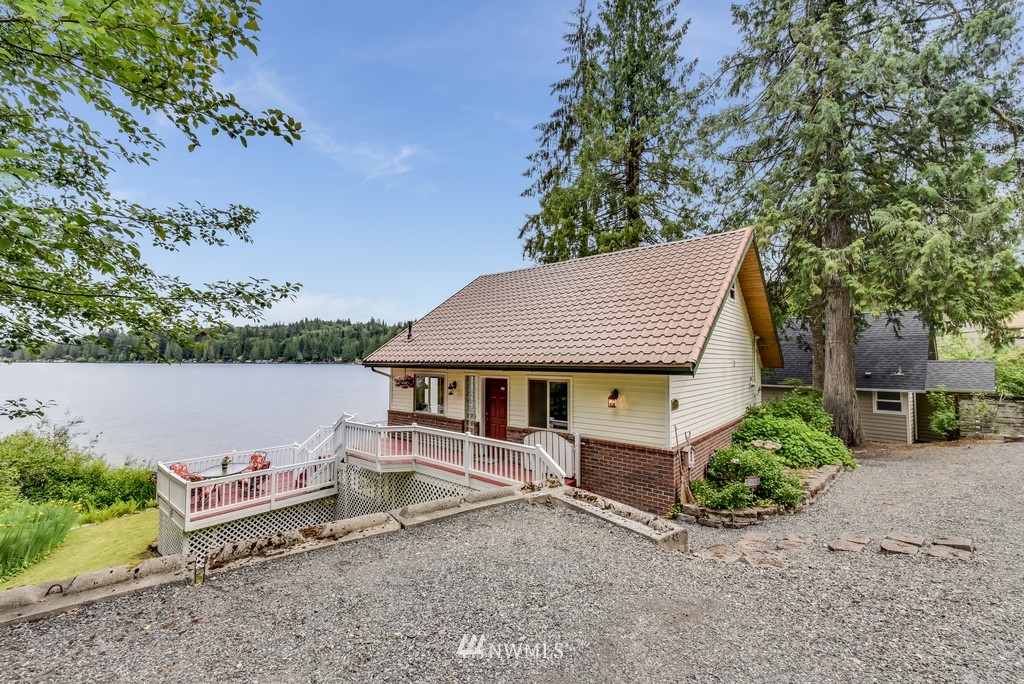 24009 South Lake Roesiger Road Snohomish, WA 98290 - Photo 22 of 25