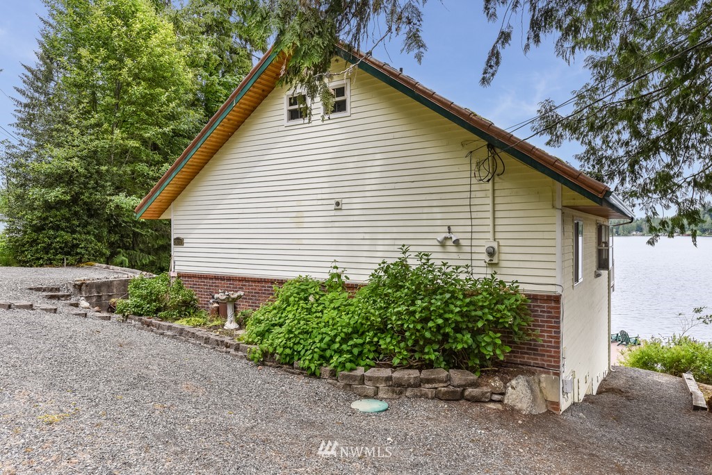 24009 South Lake Roesiger Road Snohomish, WA 98290 - Photo 23 of 25