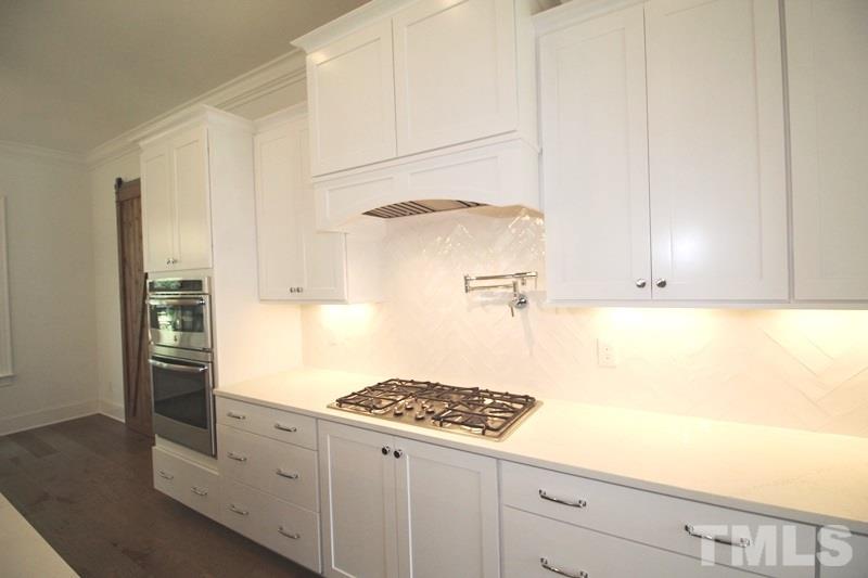 8009 Shree Court Raleigh, NC 27613 - Photo 4 of 25