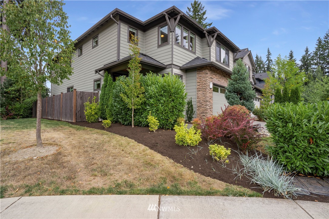 16907 1st Avenue West Bothell, WA 98012 - Photo 3 of 36 Gallery Image 3