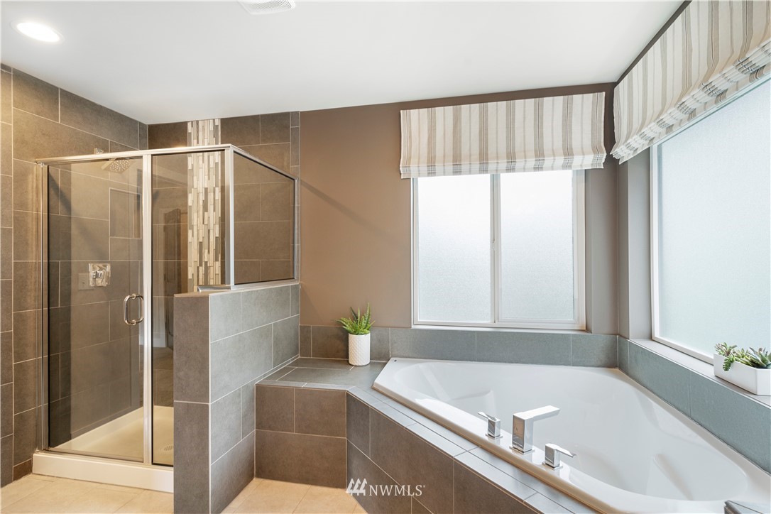 16907 1st Avenue West Bothell, WA 98012 - Photo 27 of 36 Gallery Image 27