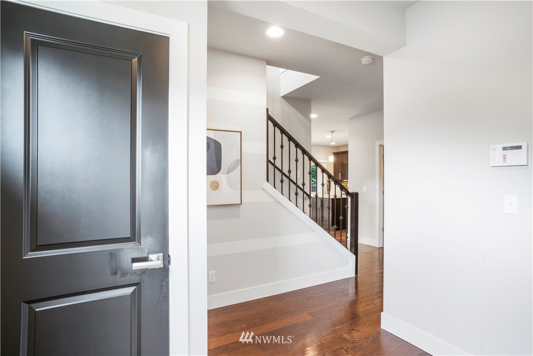 16907 1st Avenue West Bothell, WA 98012 - Photo 5 of 36 Gallery Image 5