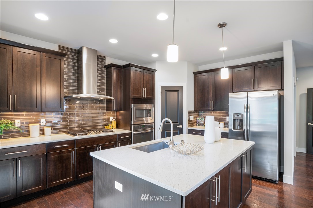 16907 1st Avenue West Bothell, WA 98012 - Photo 9 of 36 Gallery Image 9