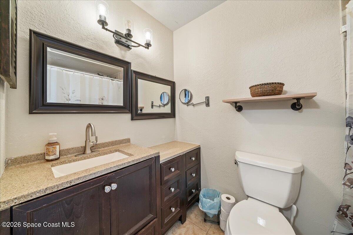 635 Jubilee Street Melbourne, FL 32940 - Photo 17 of 22 Primary bath