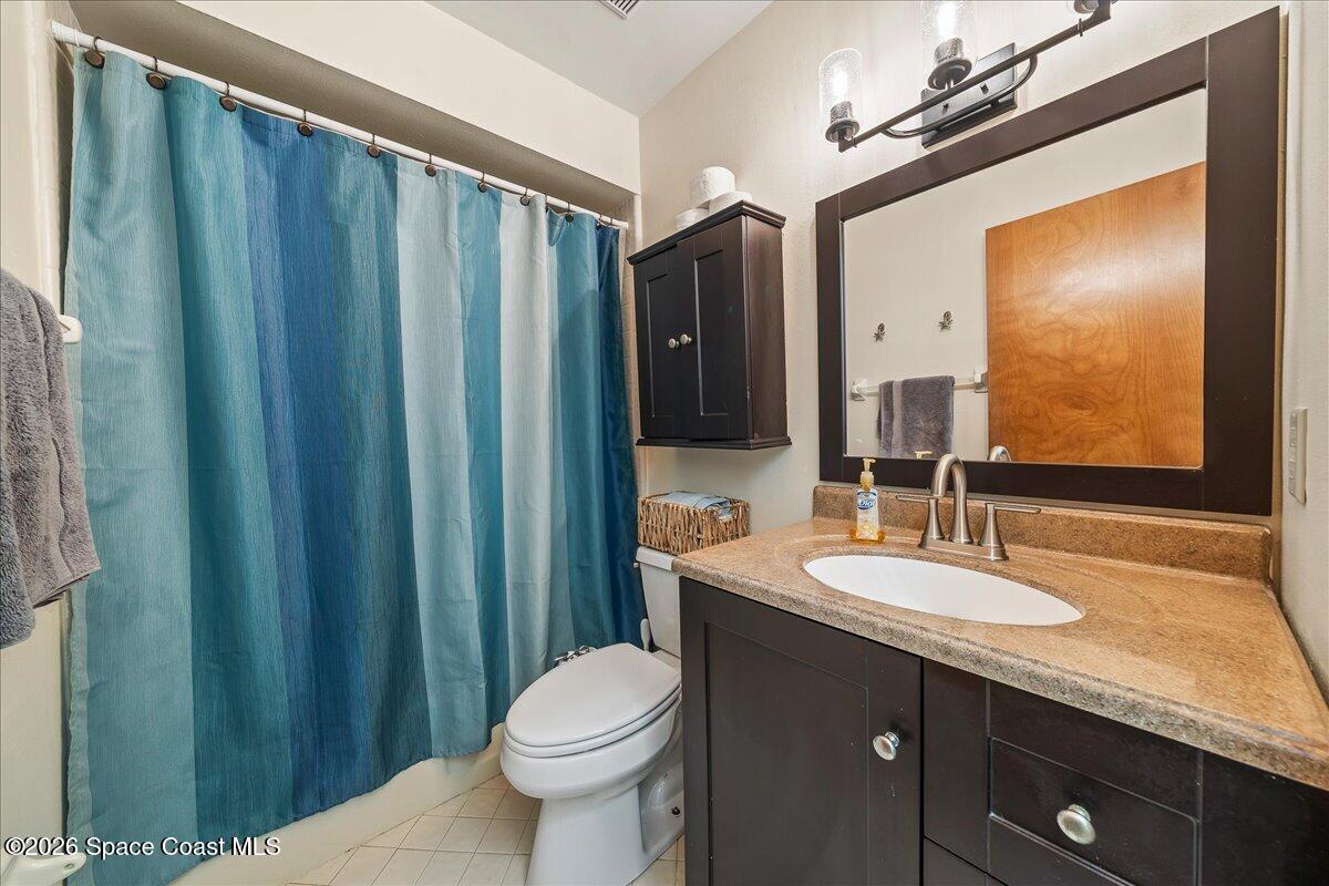 635 Jubilee Street Melbourne, FL 32940 - Photo 20 of 22 Guest bathroom