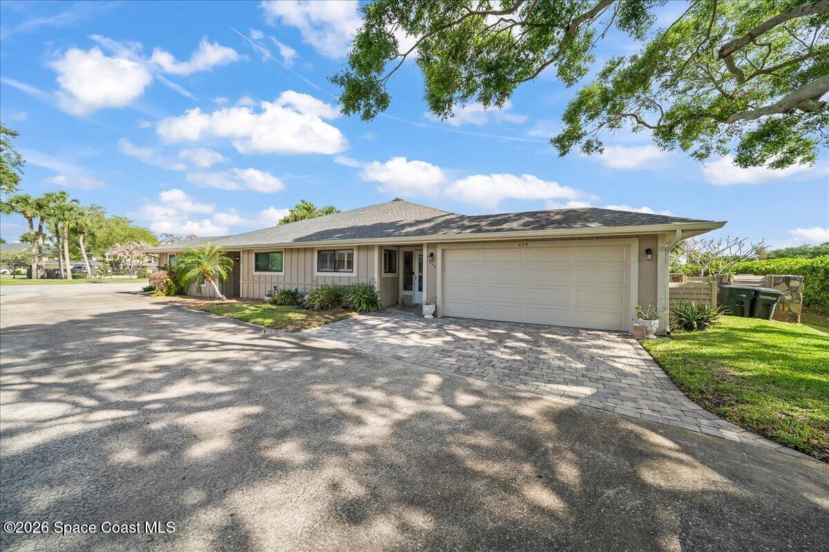 635 Jubilee Street Melbourne, FL 32940 - Photo 7 of 22 pLus 2 car garage