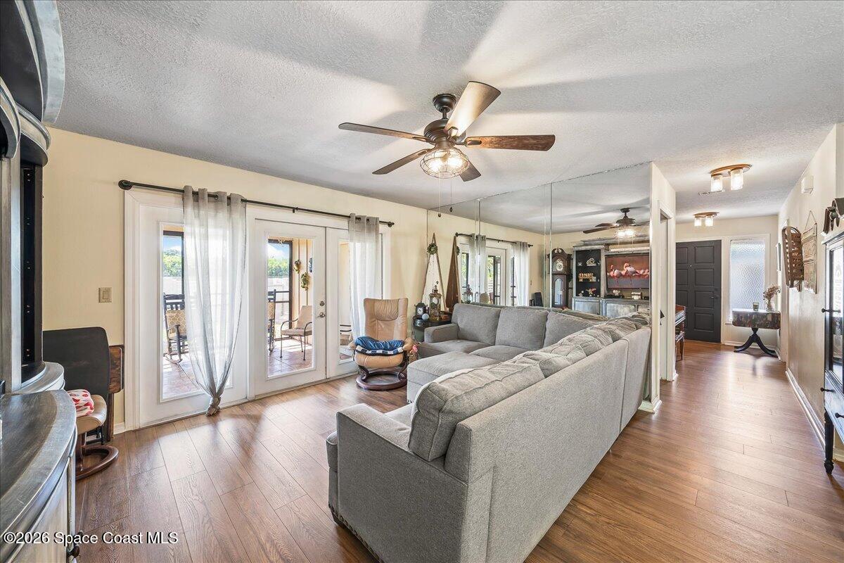 635 Jubilee Street Melbourne, FL 32940 - Photo 10 of 22 Great room