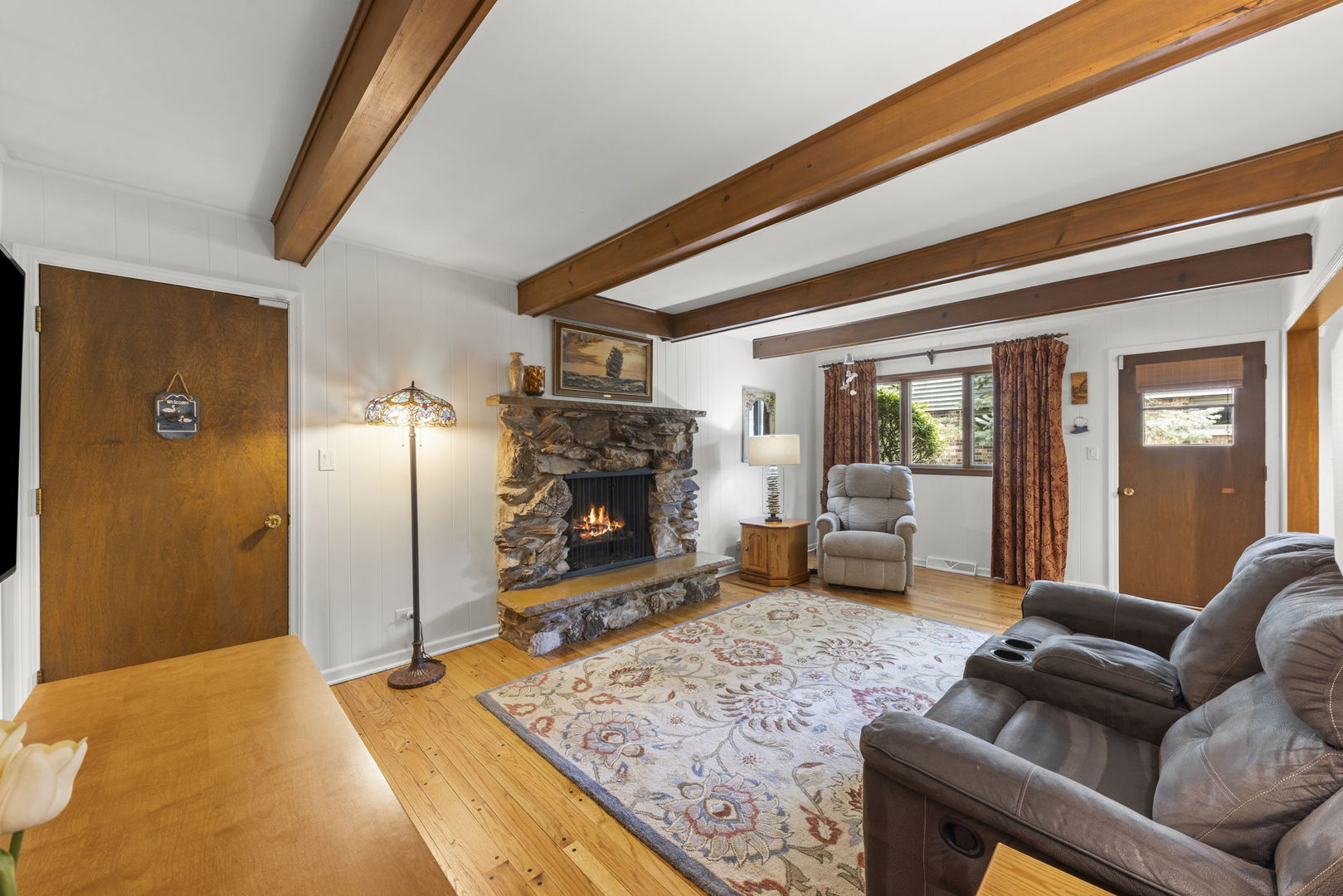 228 Pembroke Road Naperville, IL 60540 - Photo 11 of 41 Gallery Image 11