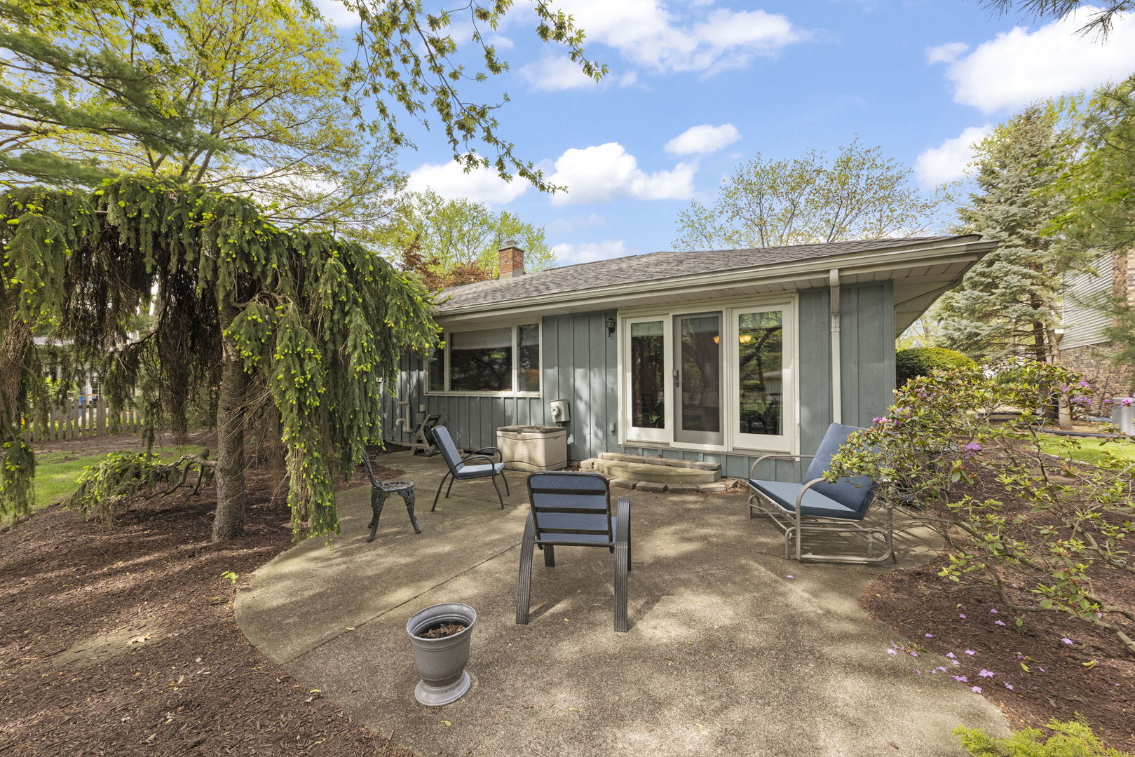 228 Pembroke Road Naperville, IL 60540 - Photo 30 of 41 Gallery Image 30