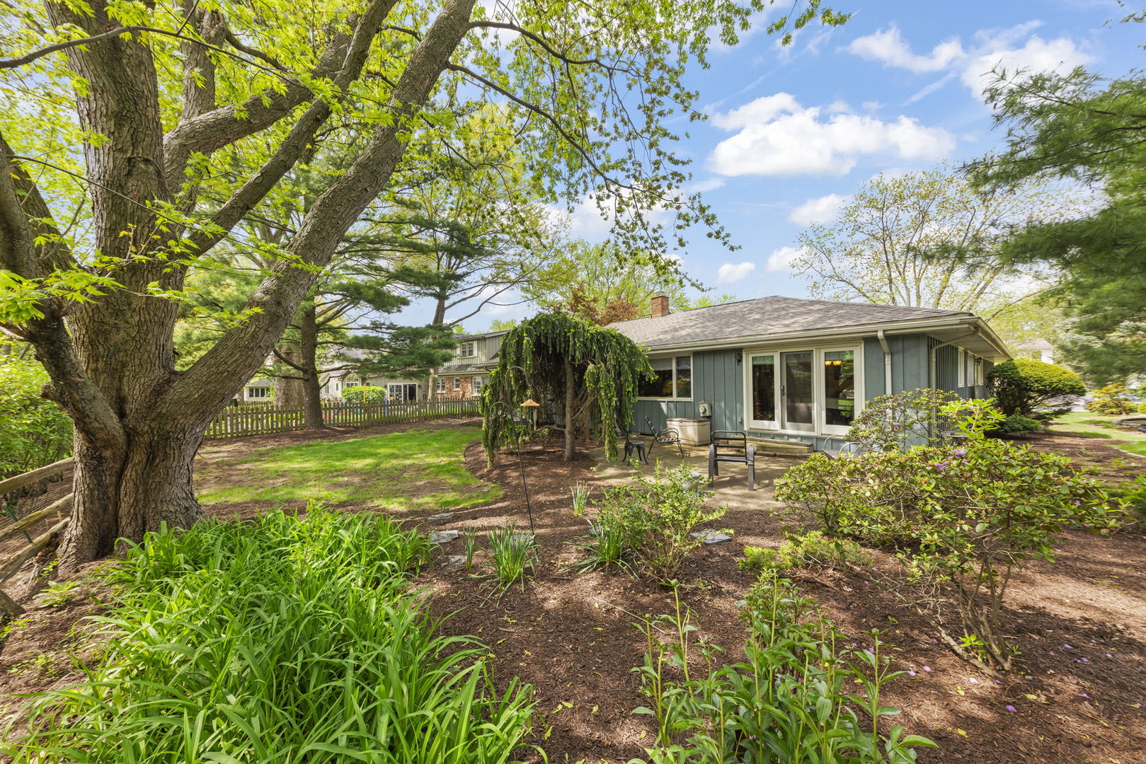 228 Pembroke Road Naperville, IL 60540 - Photo 31 of 41 Gallery Image 31