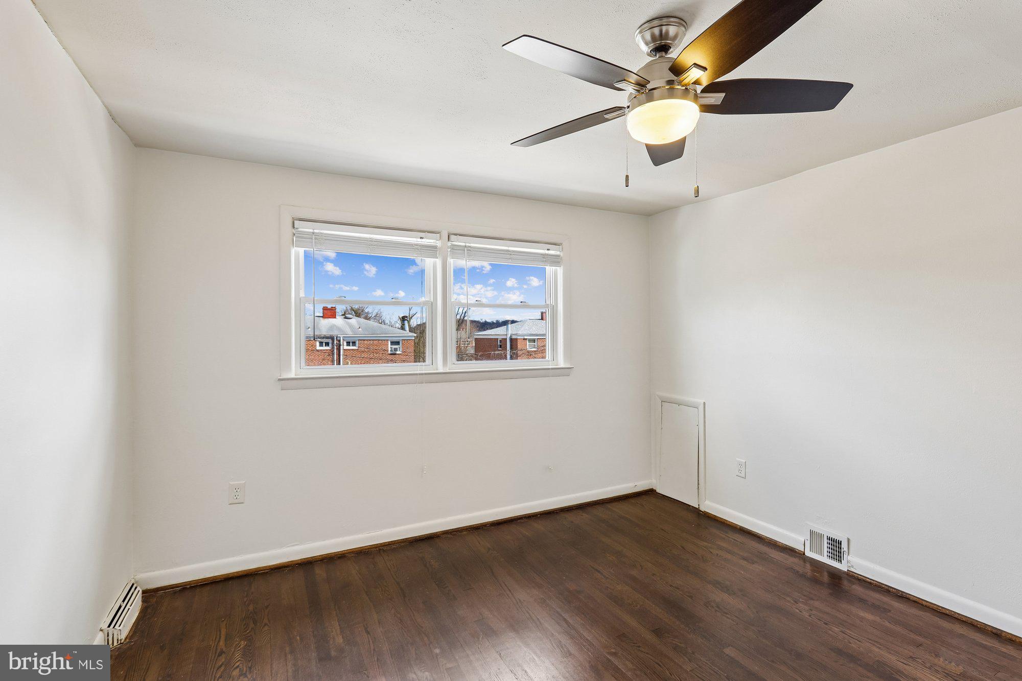 5405 Highridge Street Halethorpe, MD 21227 - Photo 17 of 30 Primary Bedroom