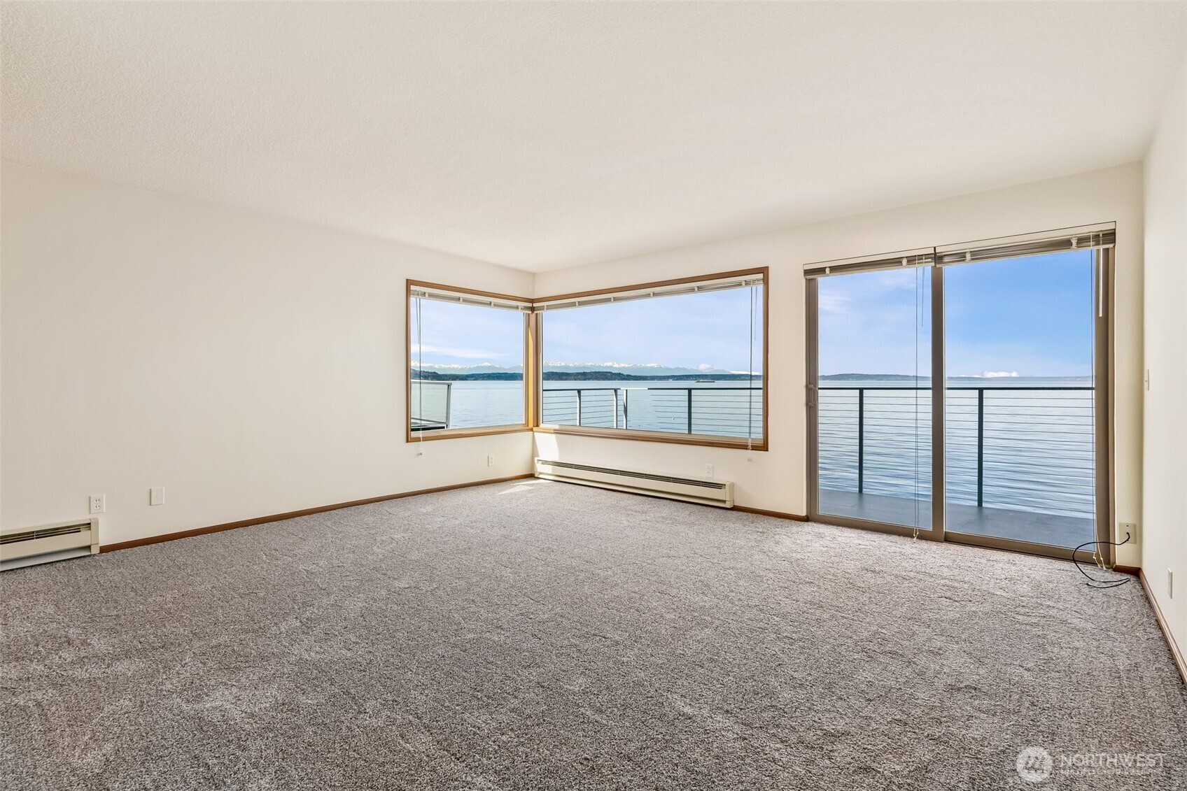 3015 Alki Avenue Southwest Seattle, WA 98116 - Photo 17 of 39