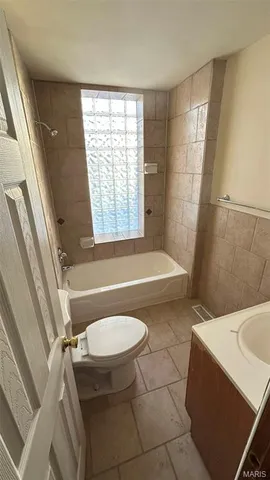 $1,200 | 3743 Sullivan Avenue, St. Louis, MO 63107