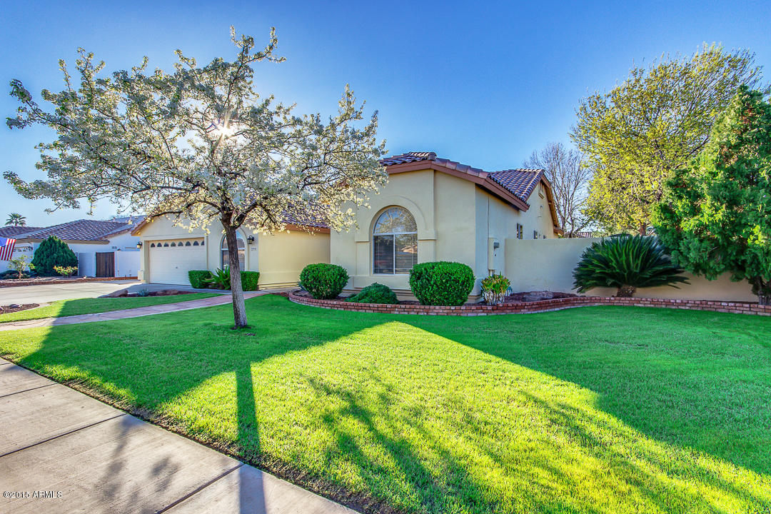 2289 East Victor Road Gilbert, AZ 85296 - Photo 2 of 43 Victor-2