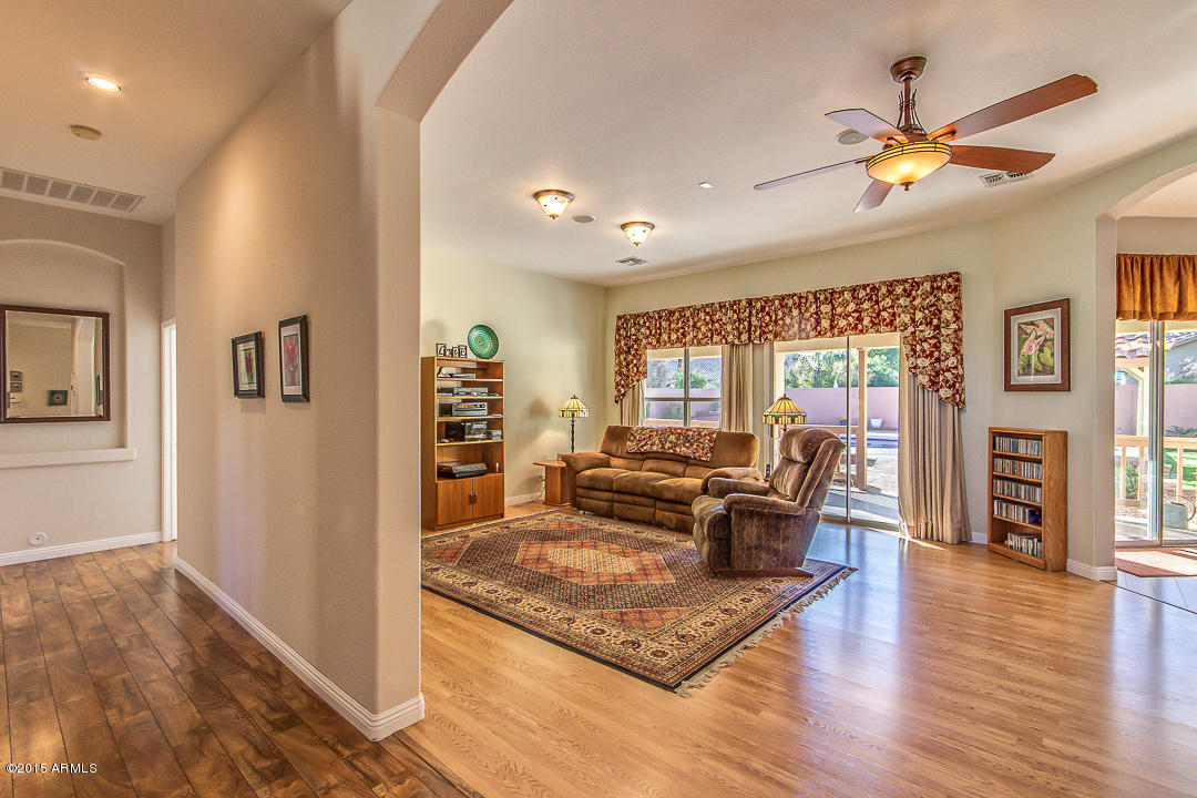 2289 East Victor Road Gilbert, AZ 85296 - Photo 5 of 43 Victor-5