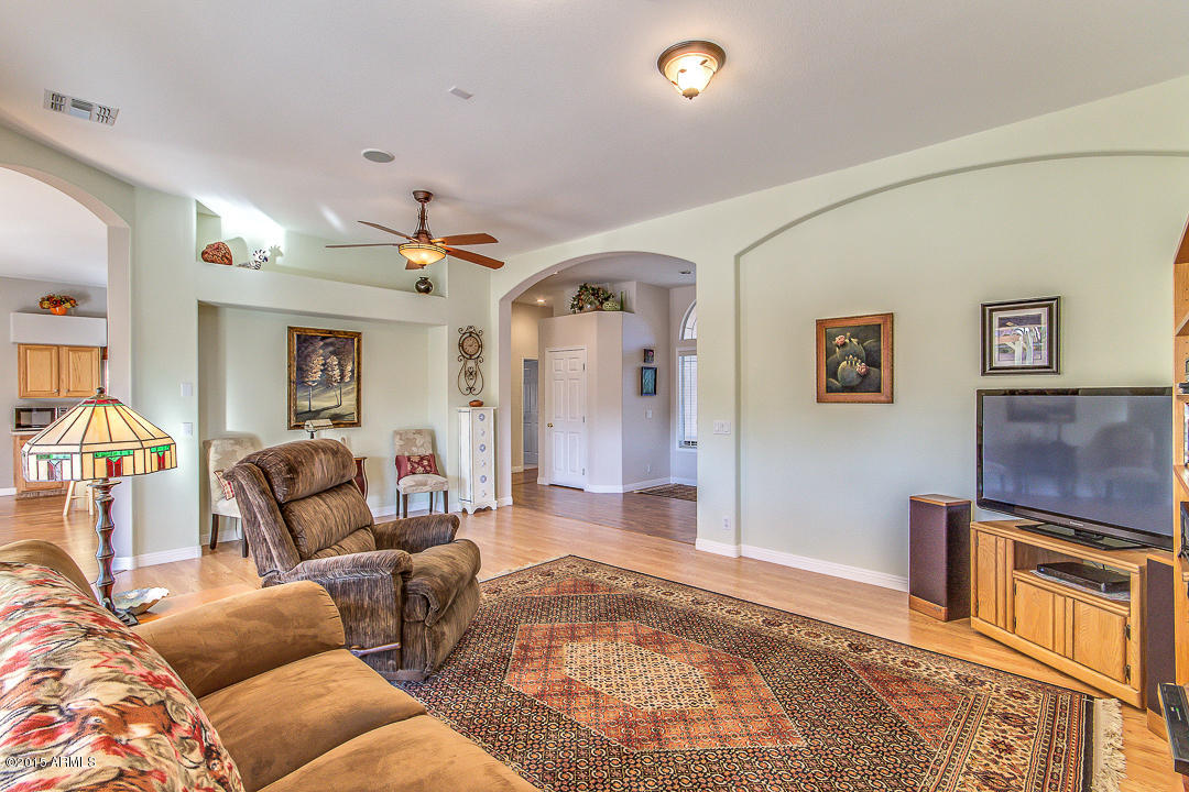 2289 East Victor Road Gilbert, AZ 85296 - Photo 8 of 43 Victor-8