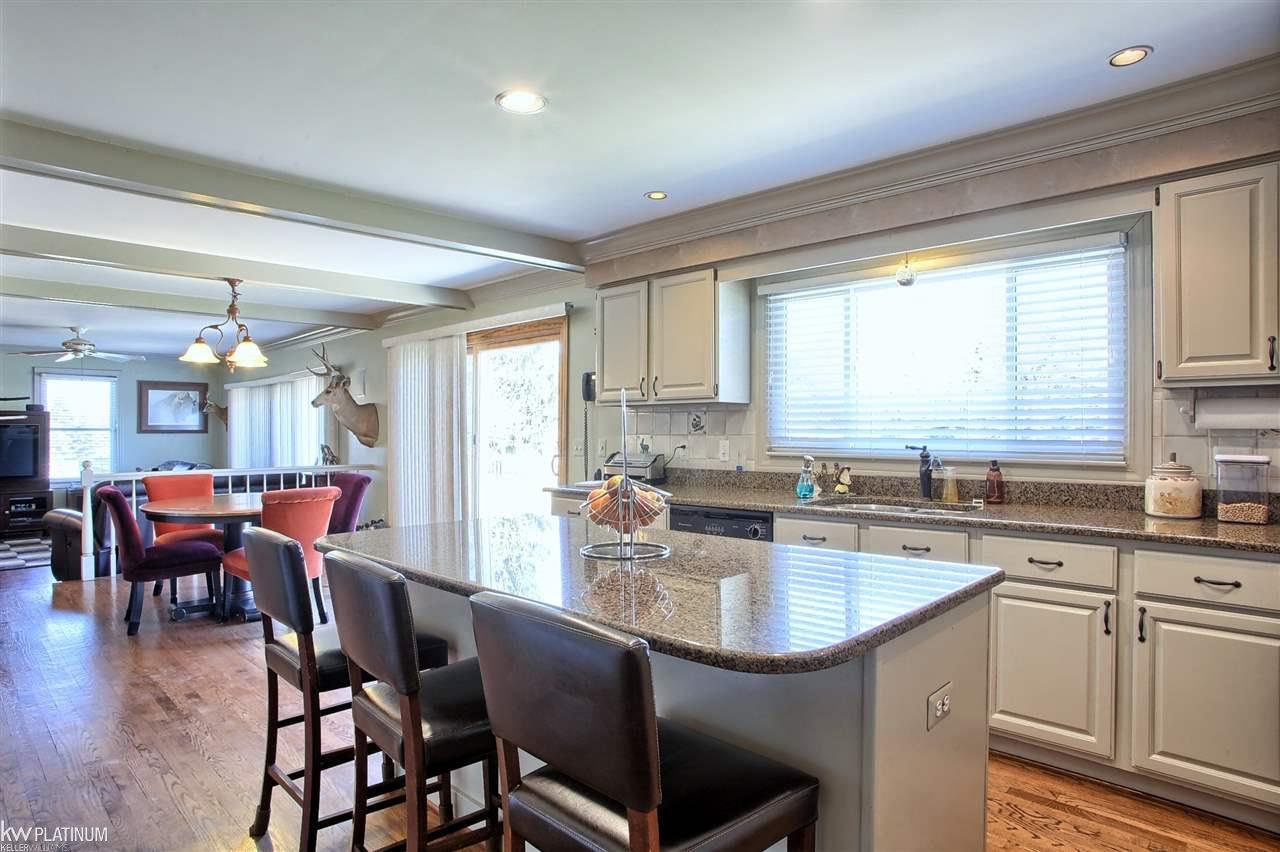 5775 Brewster Road Rochester, MI 48306 - Photo 19 of 53